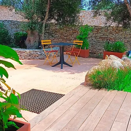 לינה וארוחת בוקר Cosy 3*